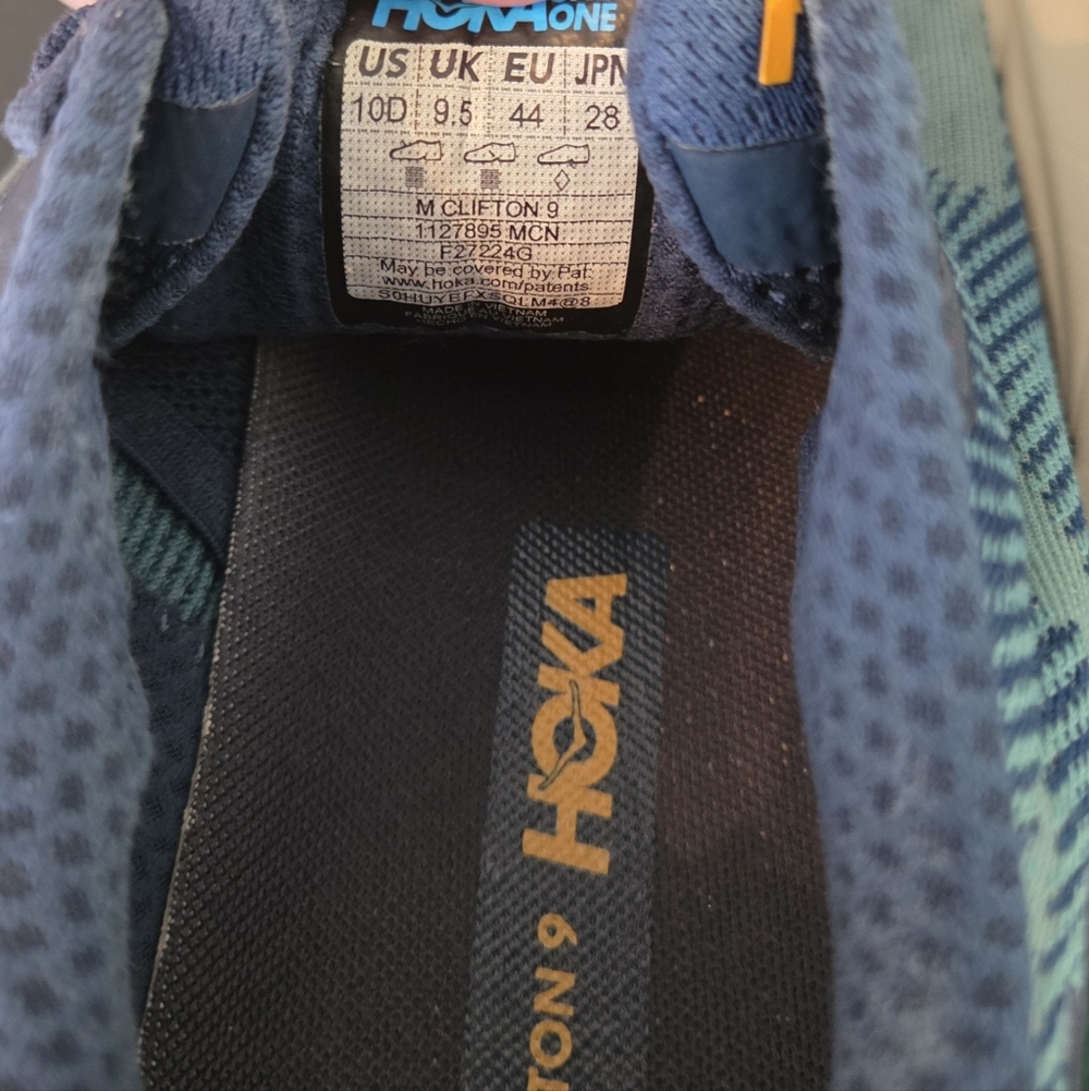 EUC Hoka Clifton 9 Running Shoes - Picture 9 of 16